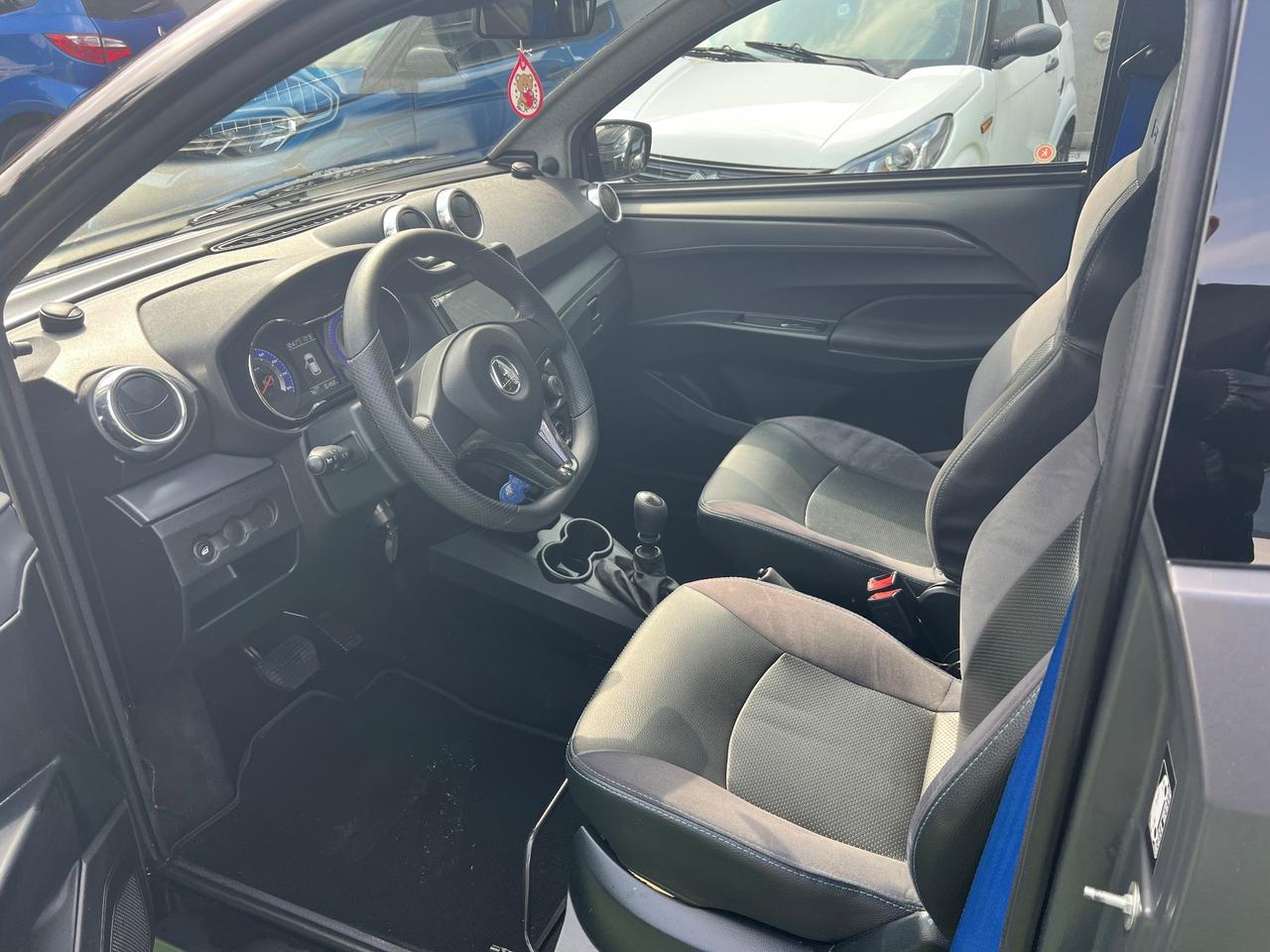 Aixam Ambition gto black matt 2024 10000 km full