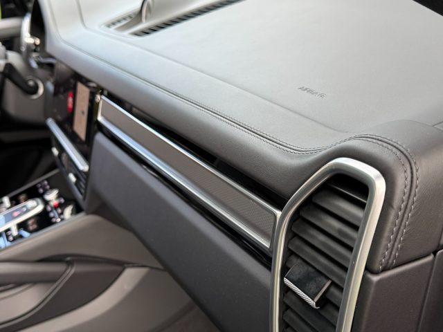 PORSCHE Cayenne Coupé 3.0 V6 E-Hybrid Platinum Edition IVA ESPOSTA