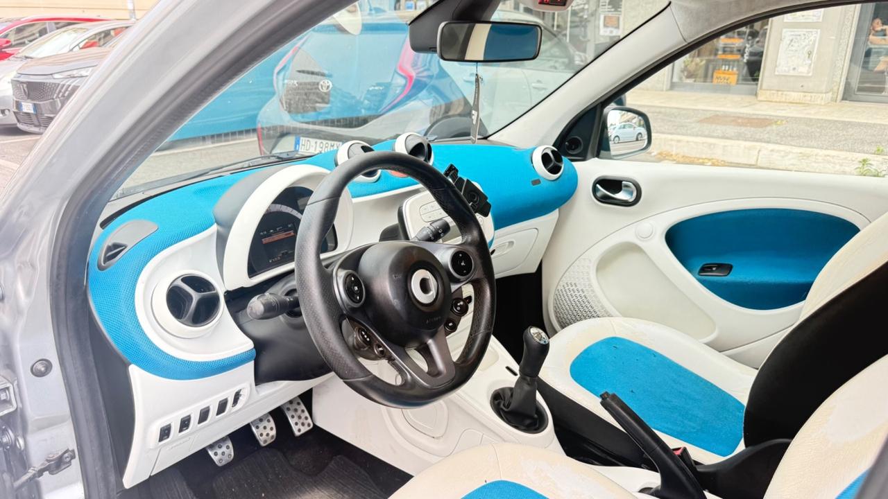 Smart ForFour 70 1.0 Passion LED PDC BLUETOOTH PANORAMA
