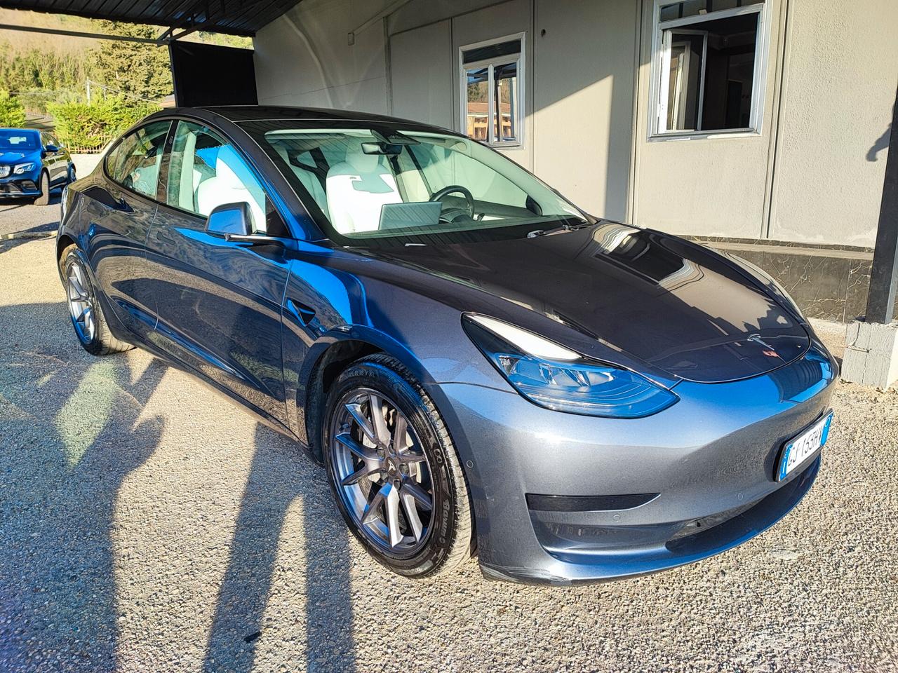Tesla Model 3 RWD