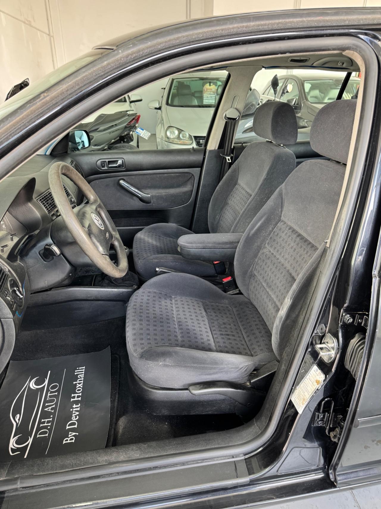 Volkswagen Golf 1.6 cat 5 porte