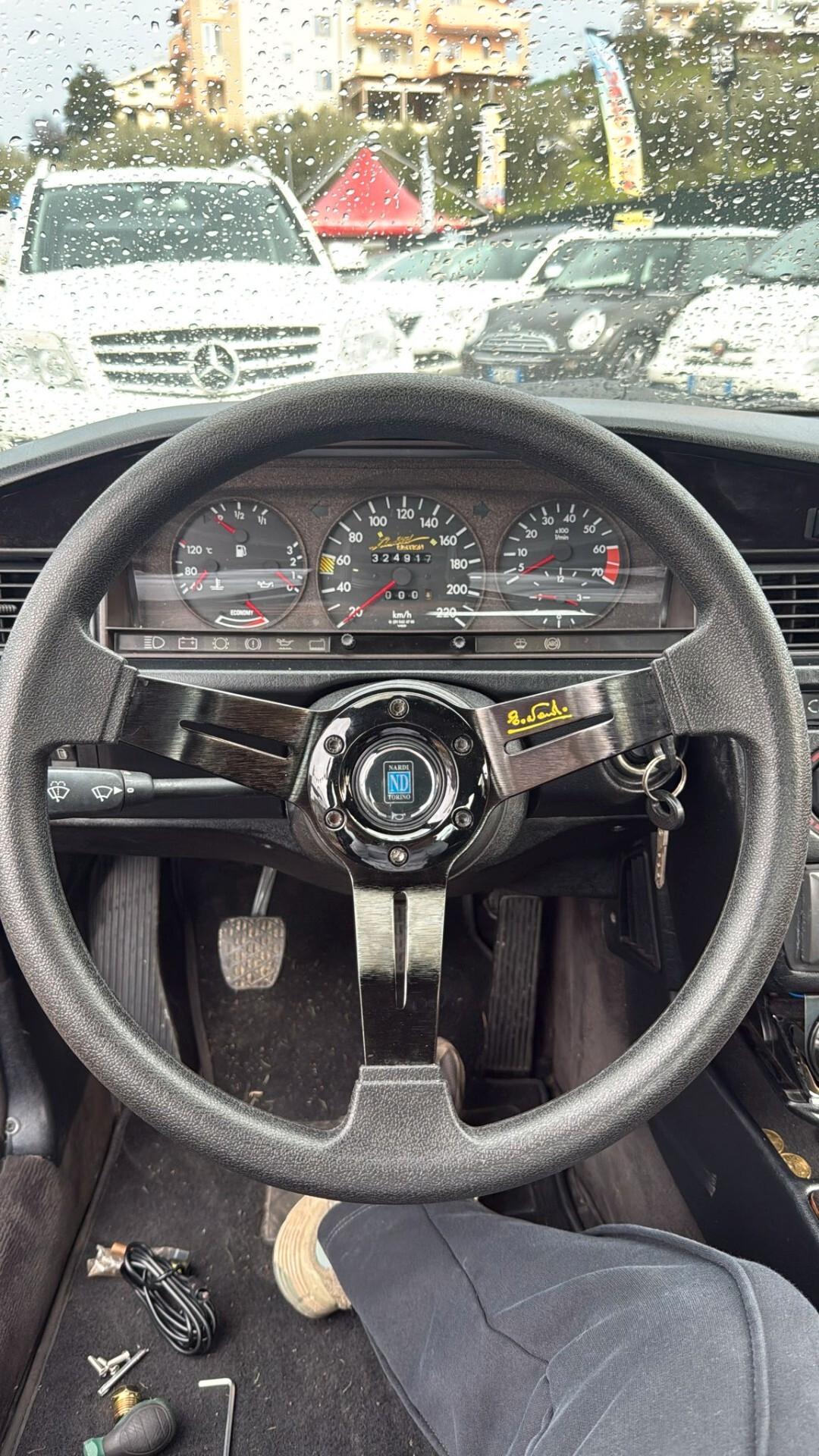 Mercedes-benz 190 2.0 E german style