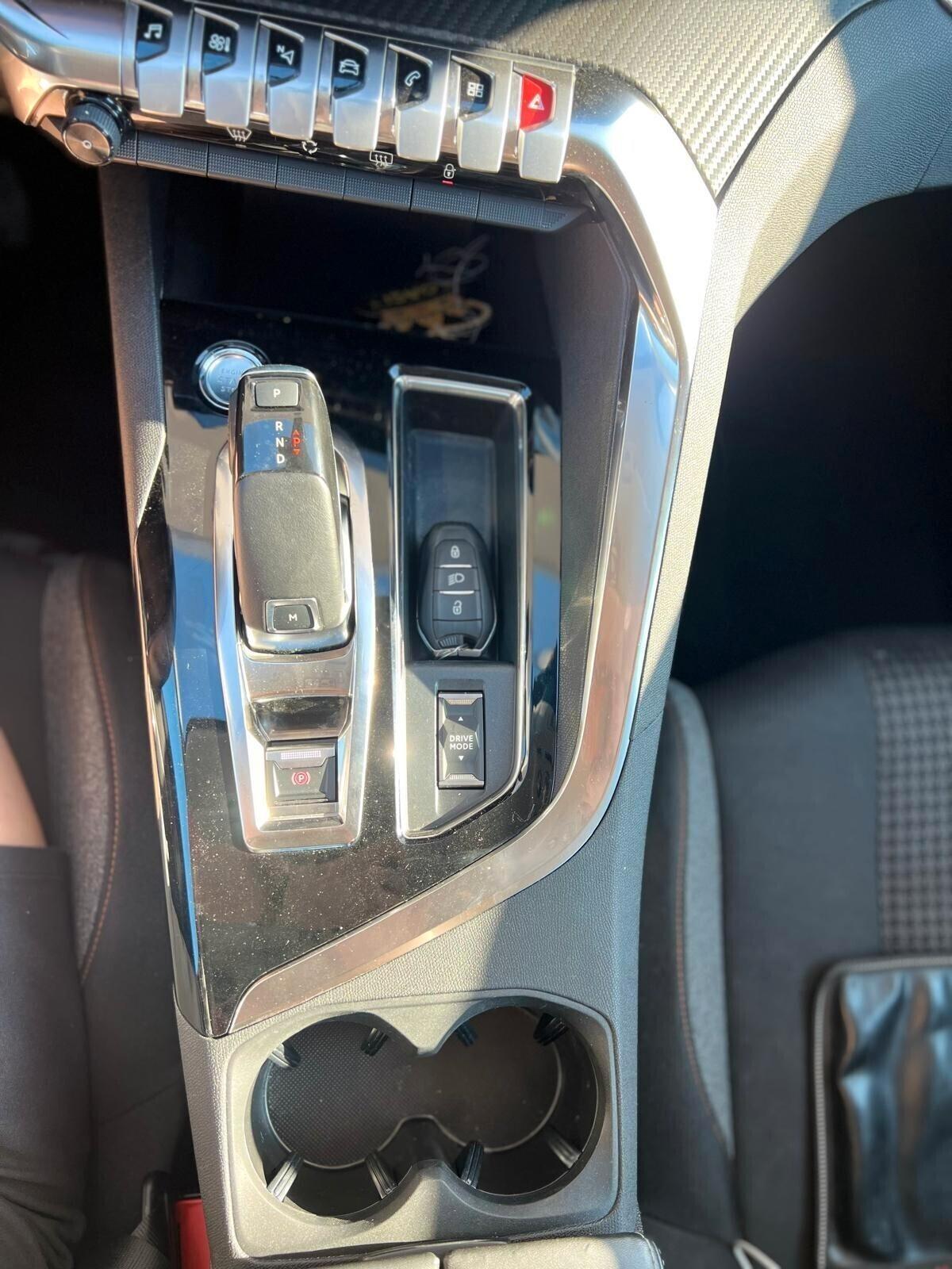 Peugeot 3008 1.5 BLUEHDI ACTIVE BUSINESS S&S 130CV EAT8