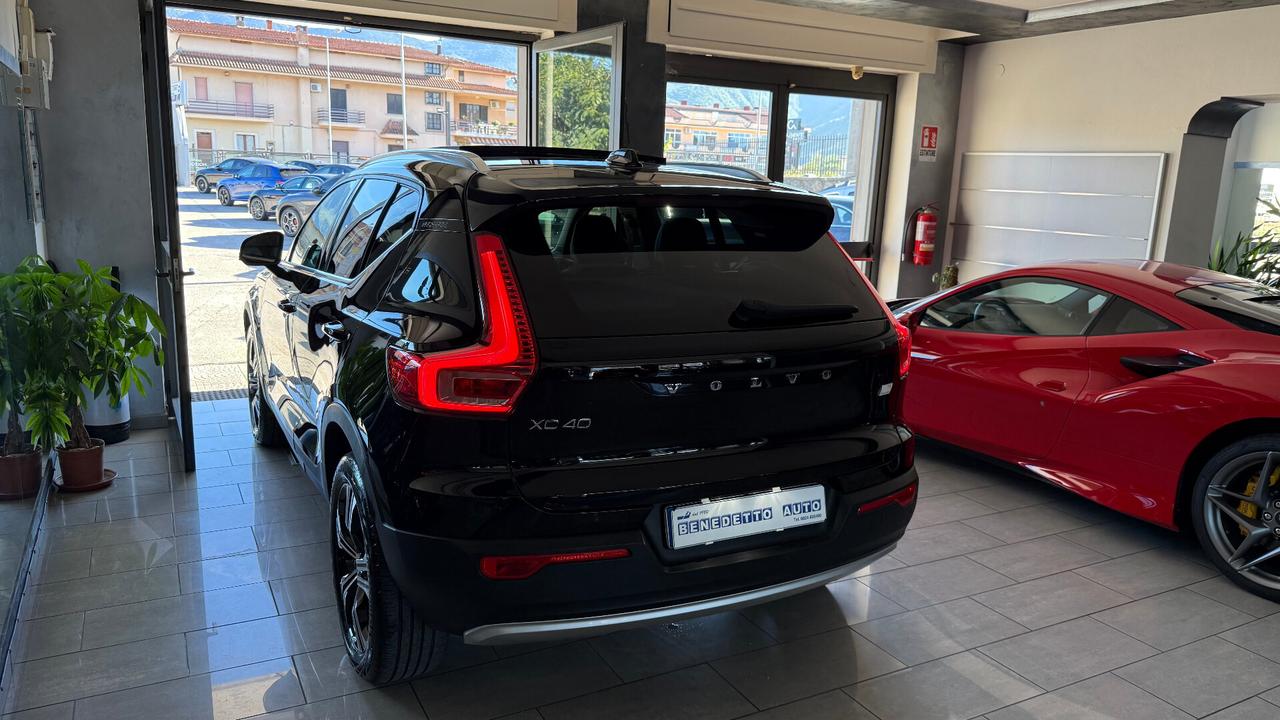 Volvo XC40 T5 Recharge Plug-in Hybrid TETTO APRIBILE