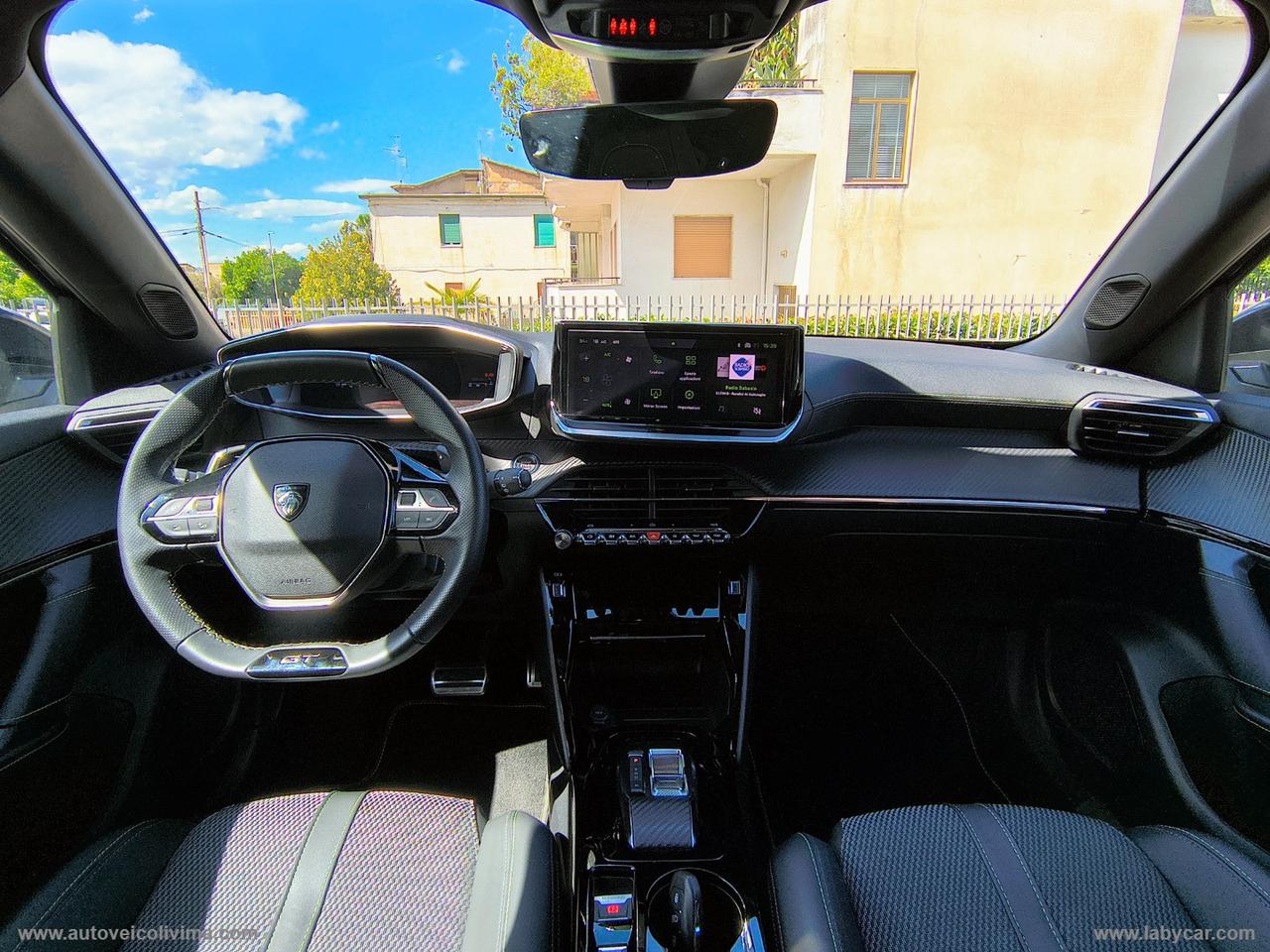PEUGEOT 2008 BlueHDi 130 S&S EAT8 GT