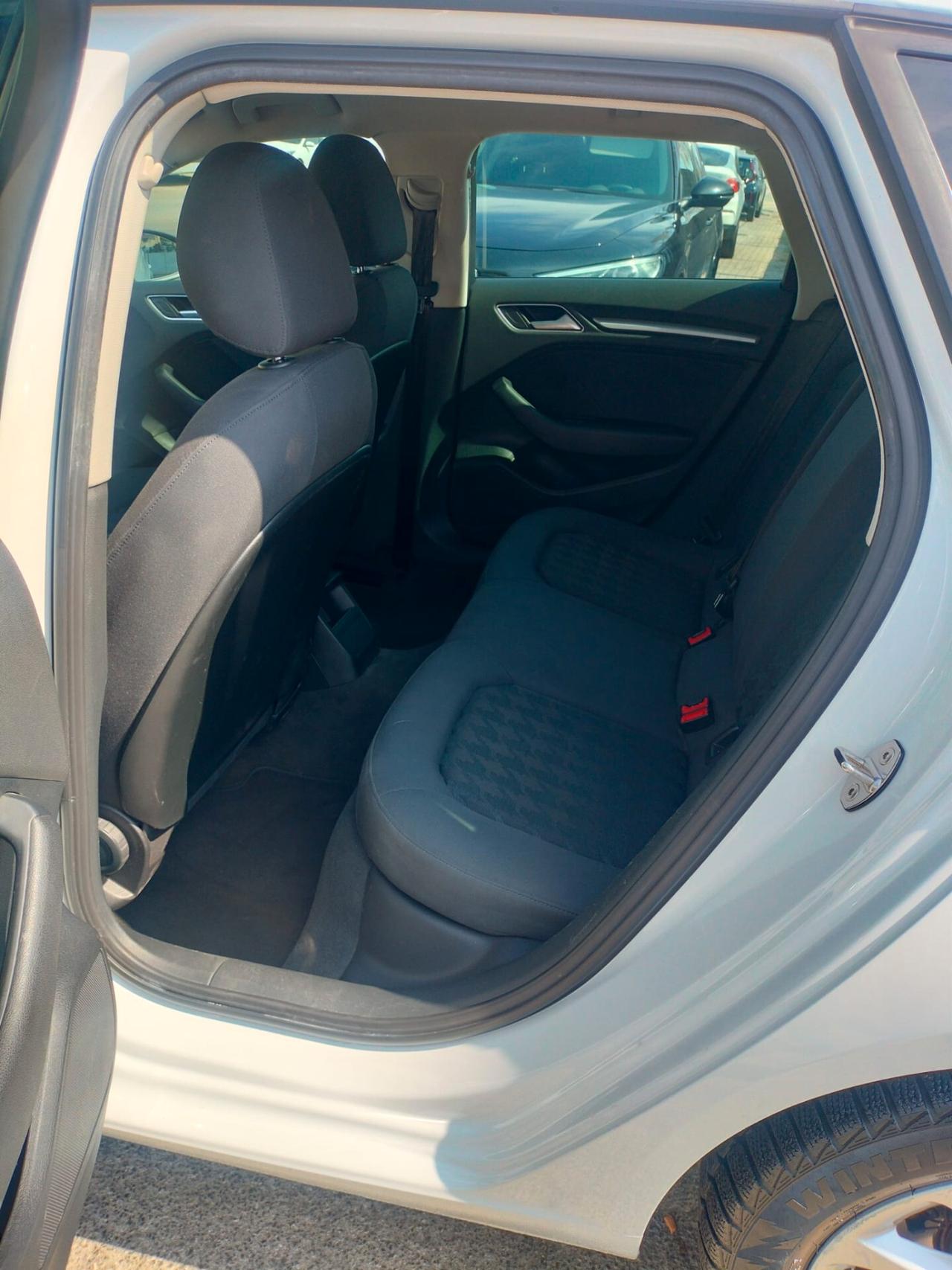 Audi A3 SPB 1.6 TDI S tronic