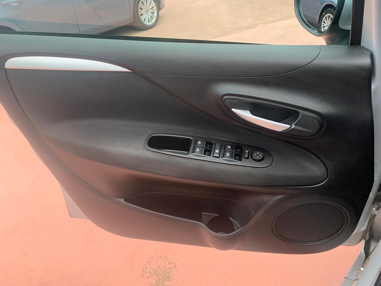 Fiat Punto 1.3 MJT II 75 CV 5 porte Lounge