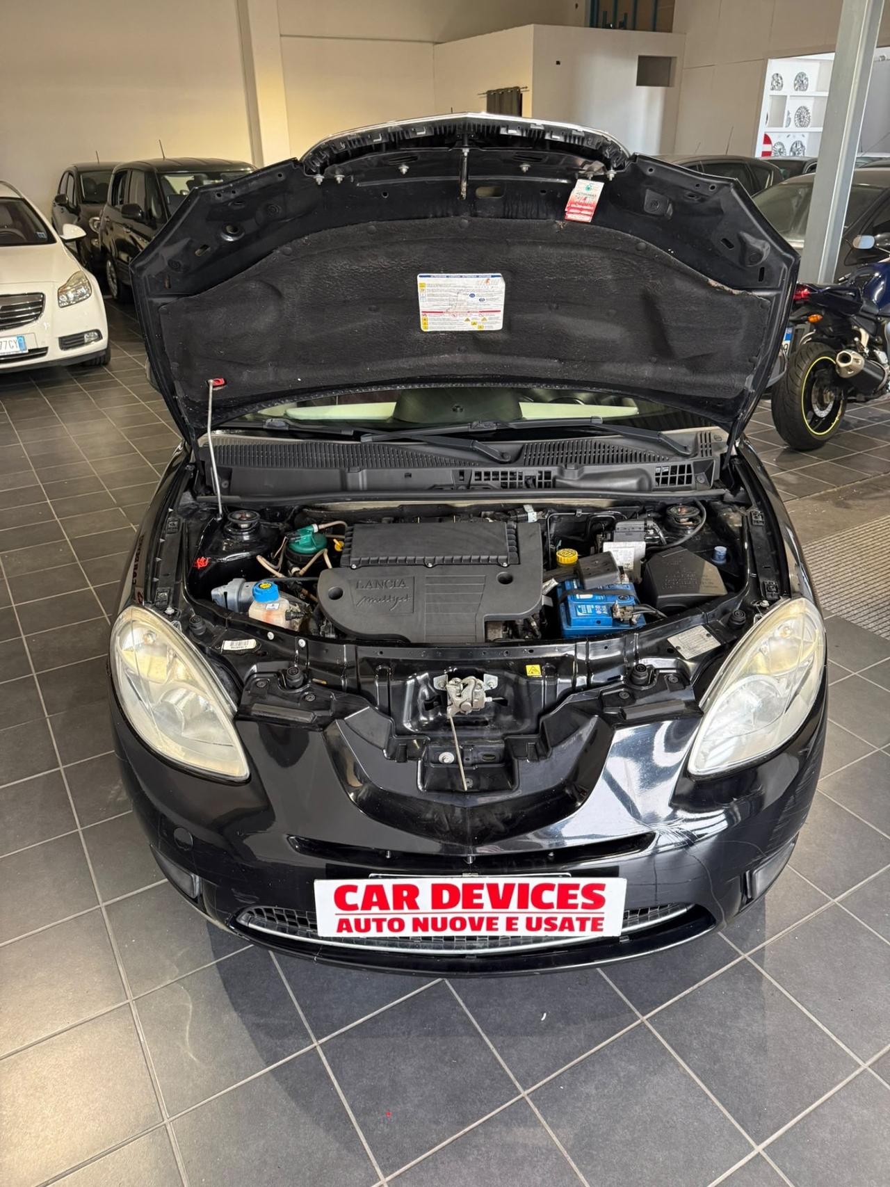 Lancia Ypsilon 1.3 MJT -NEOPATENTATI