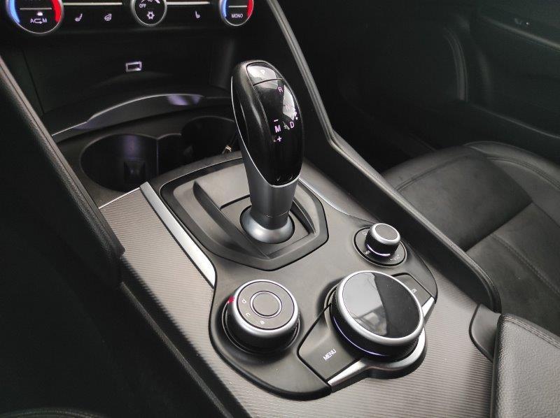 ALFA ROMEO Giulia (2016) - Giulia 2.2 Turbodiesel 180 CV AT8 Super