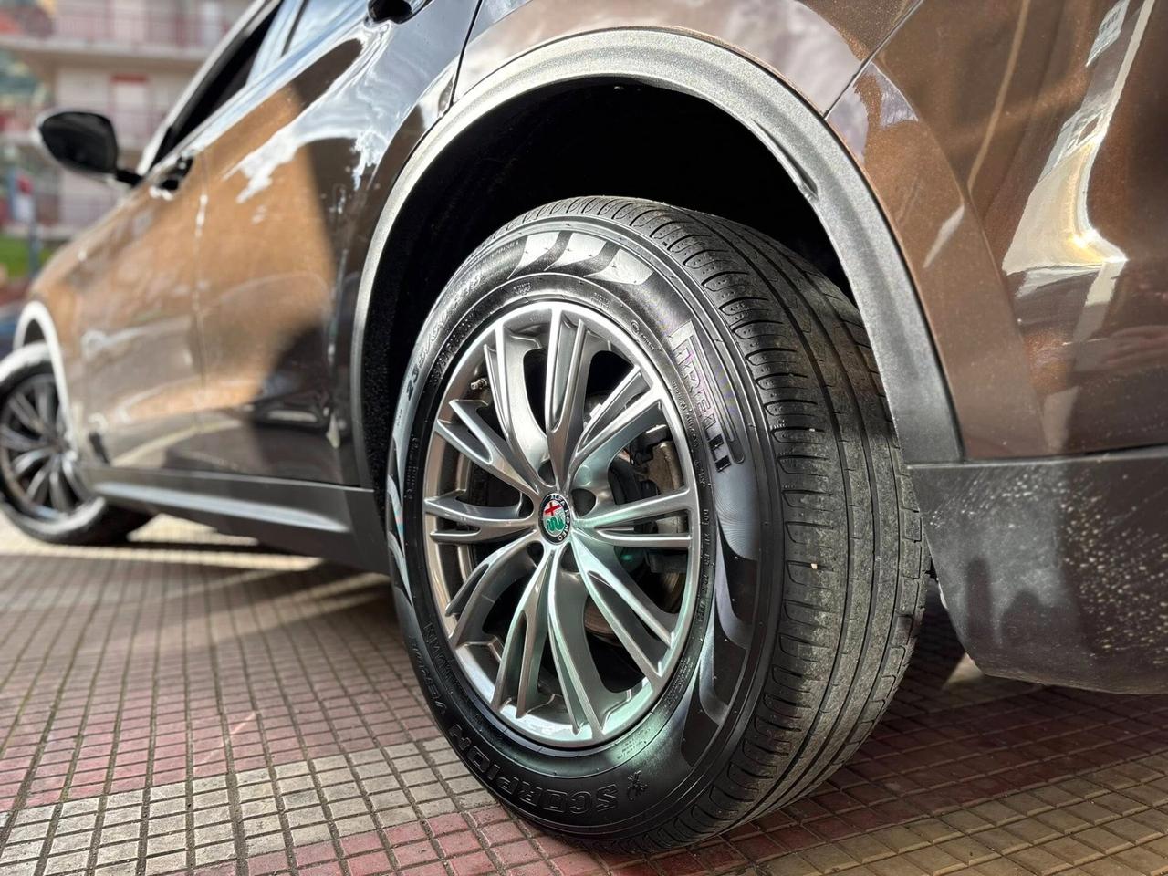 Alfa Romeo Stelvio 2.2 190 CV AT8 Q4 - 2019
