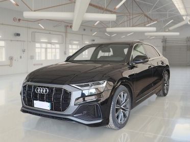AUDI Q8 45 TDI MHEV 170kW quattro tiptronic Sport