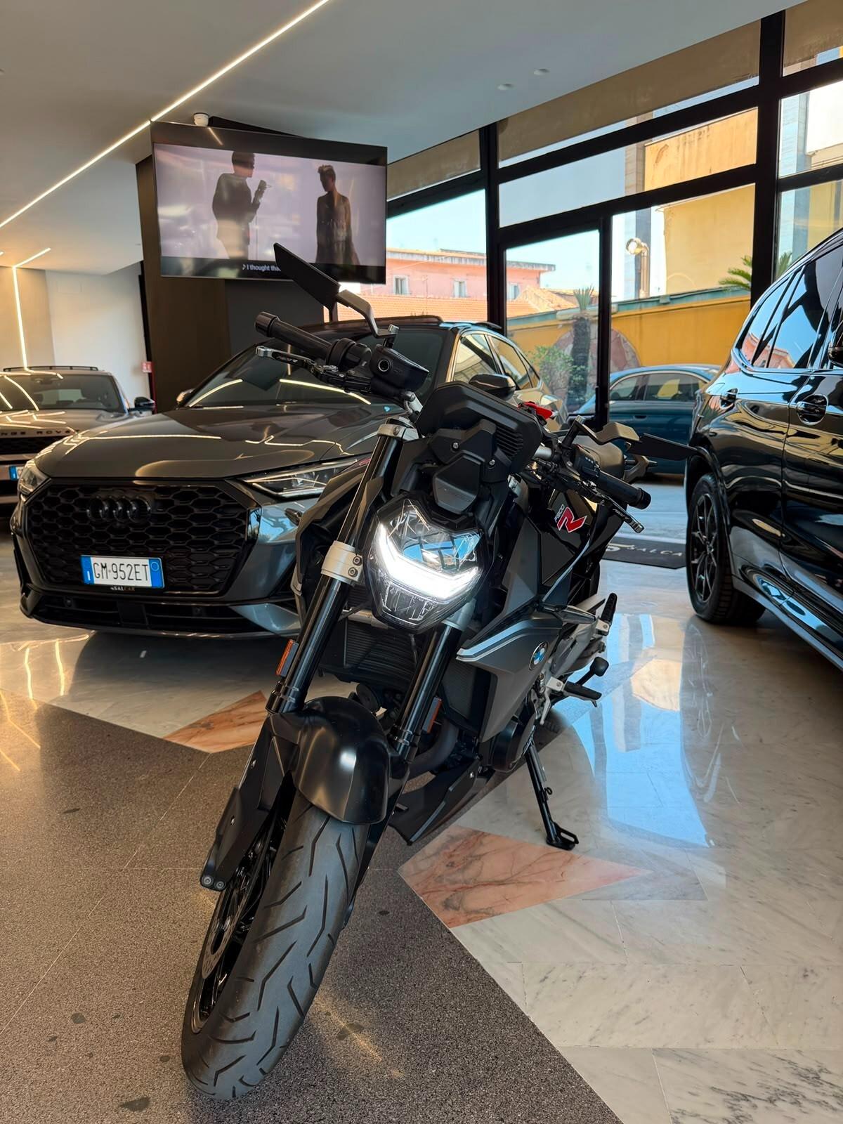 Bmw F 900 R
