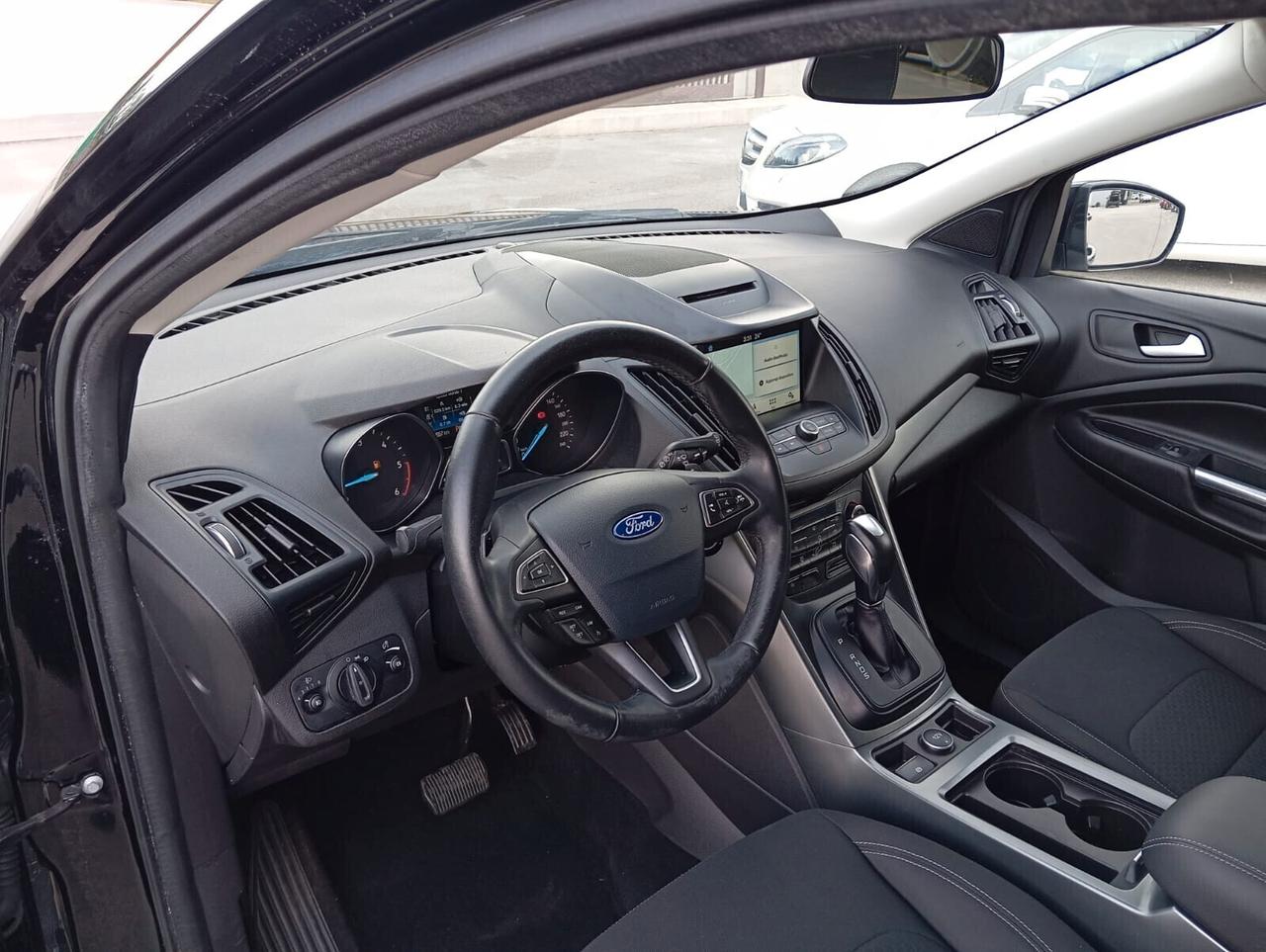 Ford Kuga 1.5 TDCI 120 CV S&S 2WD Powershift ST-Line