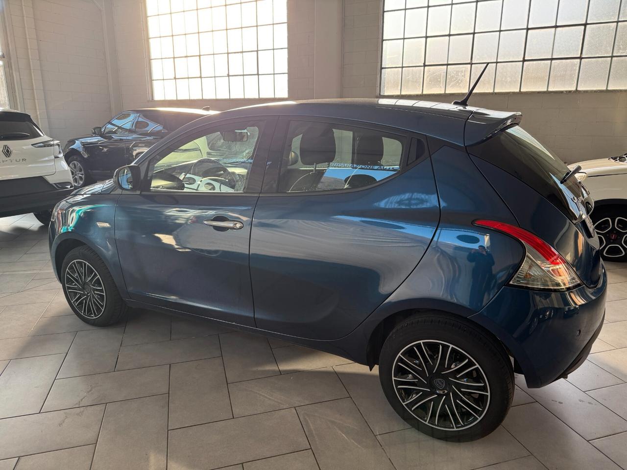 Lancia Ypsilon 1.0 FireFly 5 porte S&S Hybrid Gold