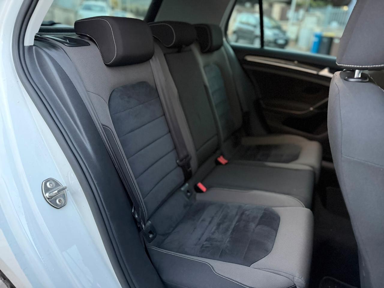 Volkswagen Golf 7 1.6 TDI 110 CV 5p. Highline BlueMotion