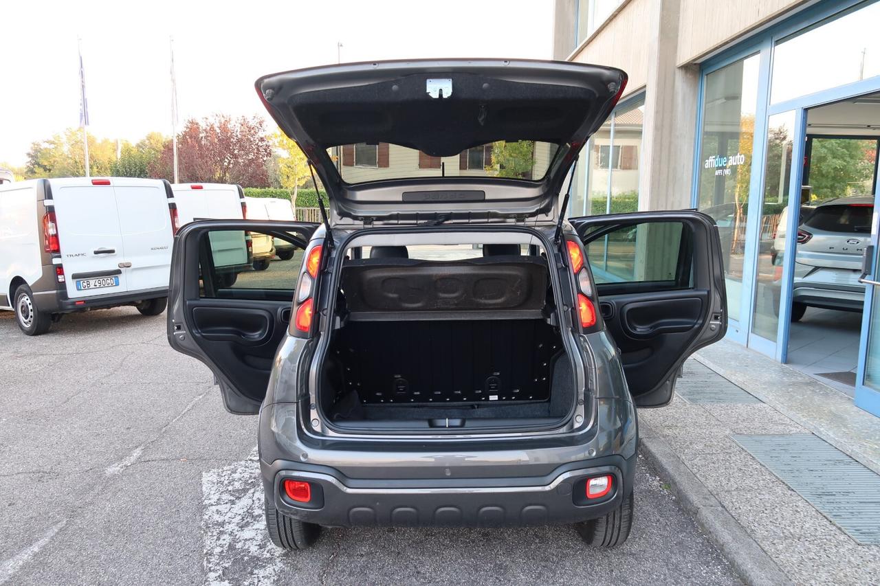 Fiat Panda 1.0 FireFlyHybrid Cross
