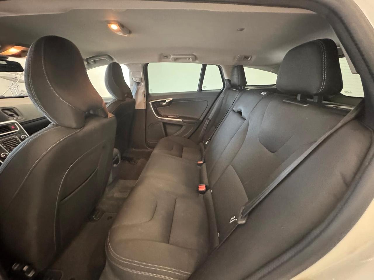 Volvo V60 D2 MANUALE 2018 150CV
