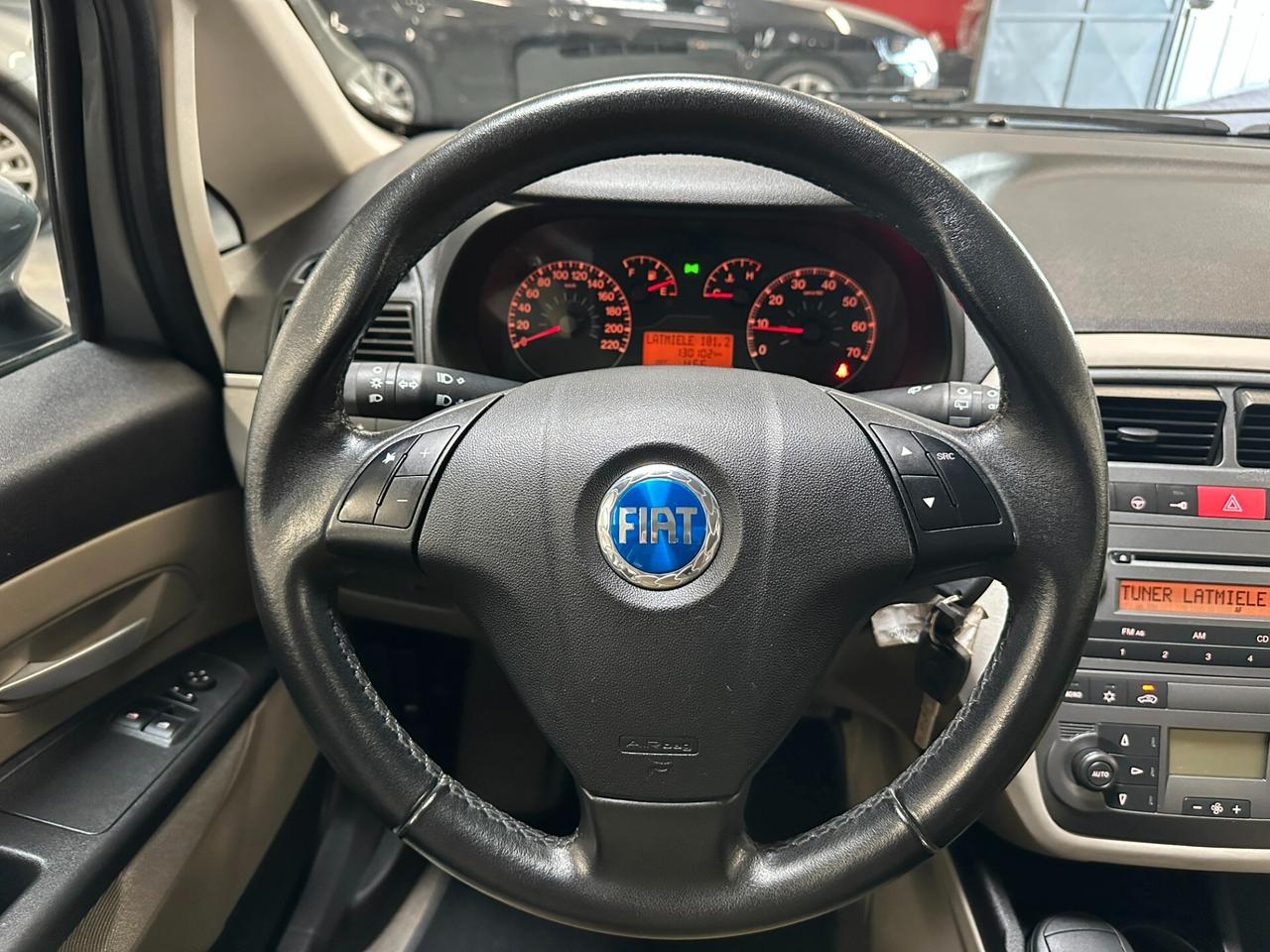 Fiat Grande Punto Grande Punto 1.4 Starjet 16V 5 porte Dynamic