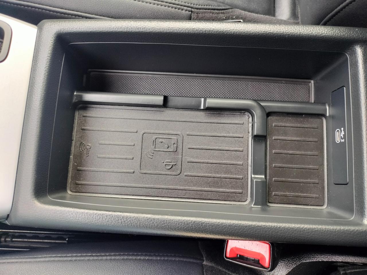 Audi A4 40 TDI S tronic line edition