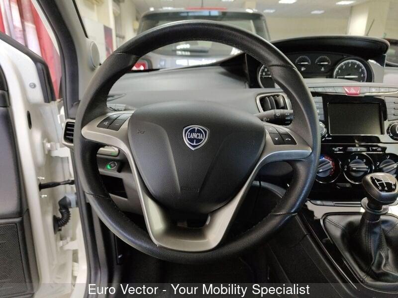 Lancia Ypsilon 1.2 69 CV 5 porte Gold