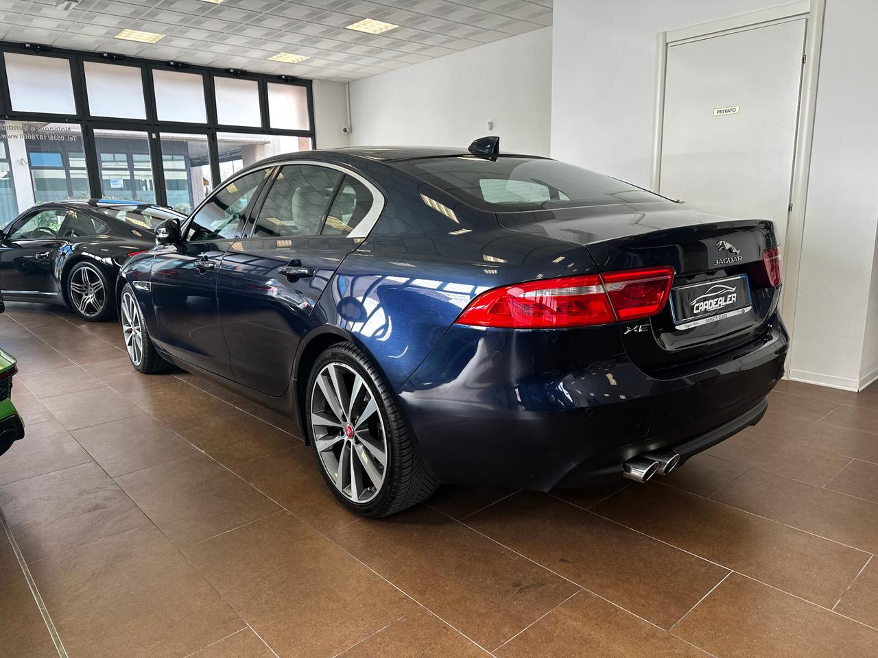 Jaguar XE 2.0 D Turbo Prestige