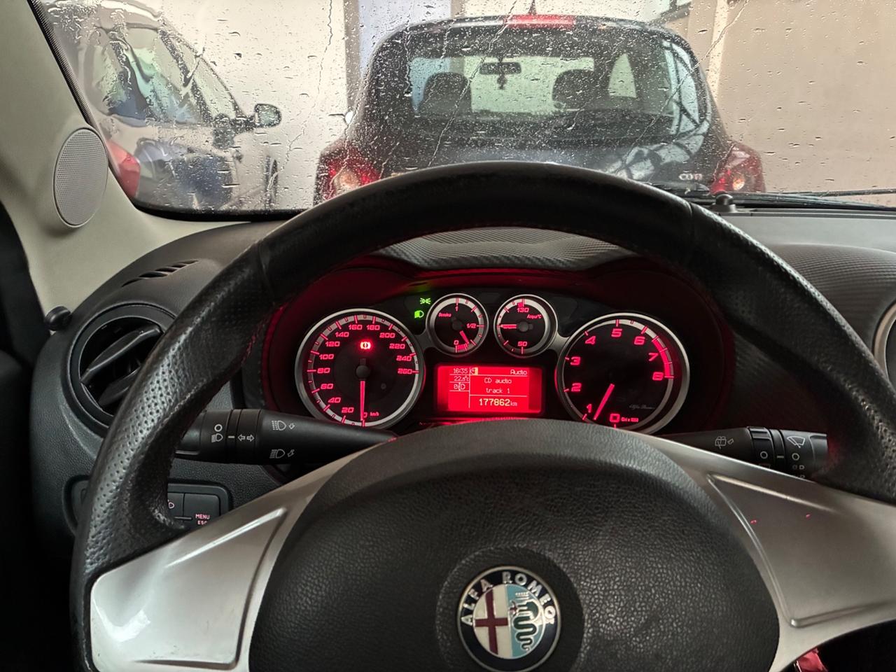 Alfa Romeo MiTo 1.4 105 CV M.air S&S Distinctive Sport Pack
