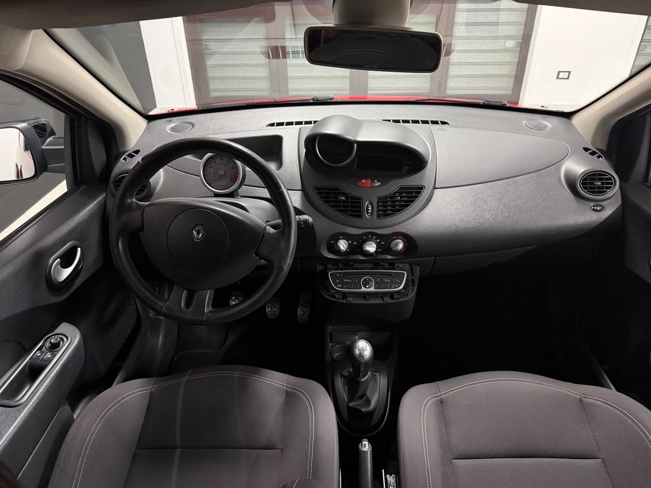 RENAULT Twingo 1.6 16V (133) R.S. 2010