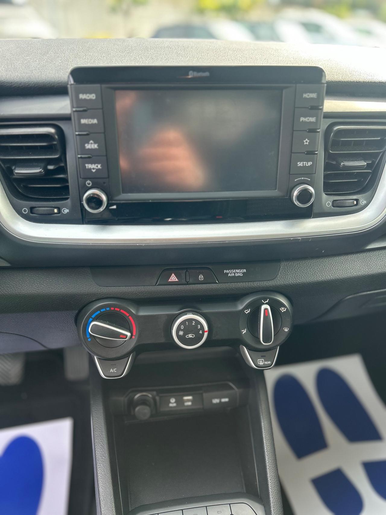 Kia Stonic 1.4 MPI EcoGPL Style B-Color