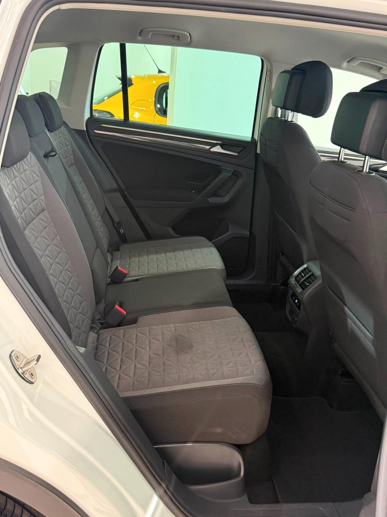 Volkswagen Tiguan 2.0 TDI 150CV SCR DSG R-Line AUTOMATICA