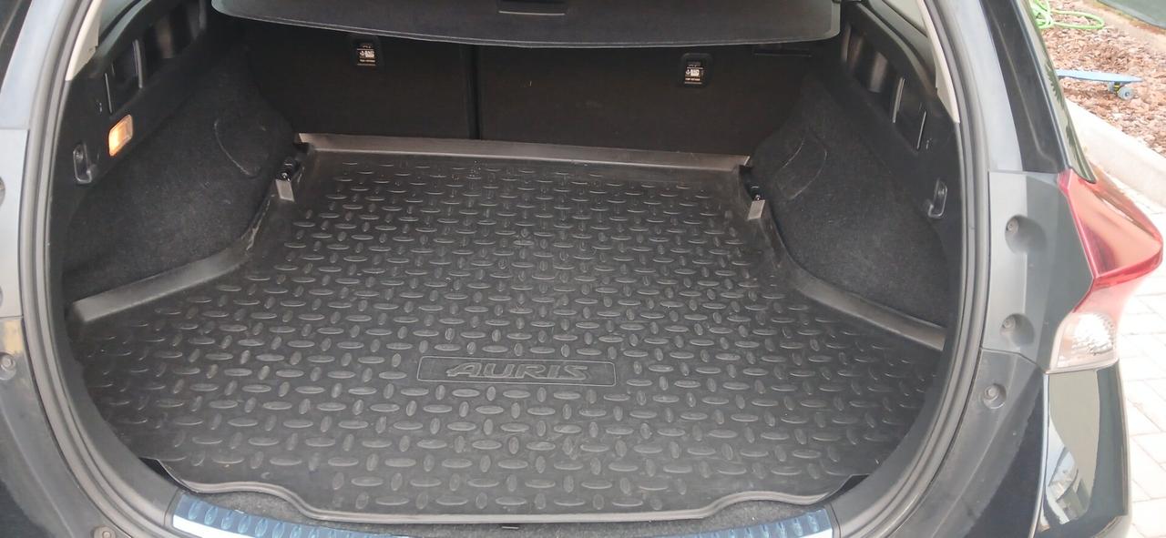 Toyota Auris Touring Sports 1.8 Hybrid Style