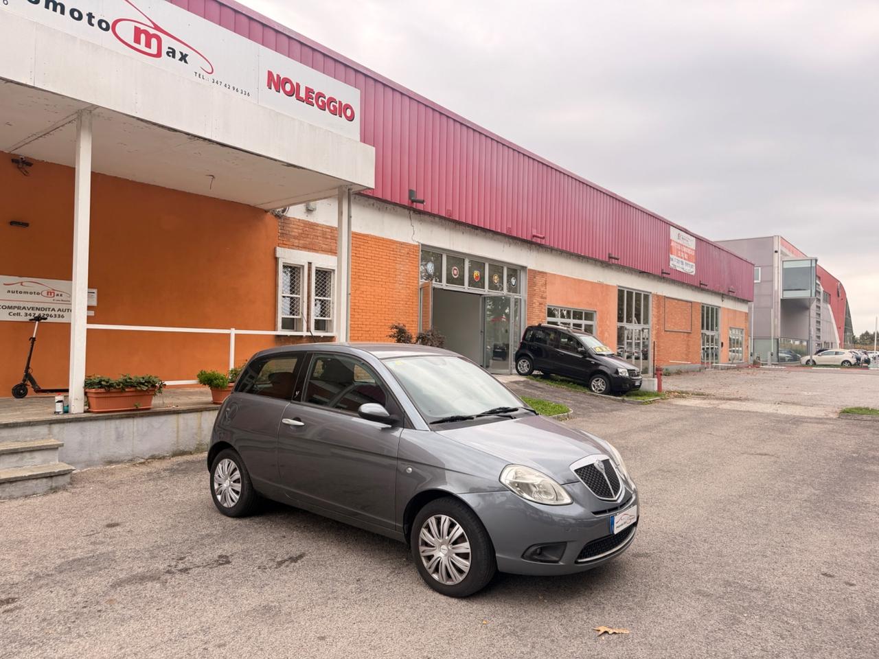 Lancia Ypsilon 1.2 Versus