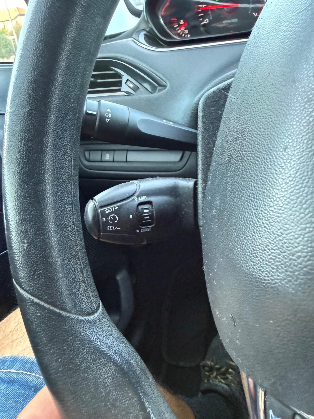 Peugeot 208 1.4 VTi 95 CV 5p. Active