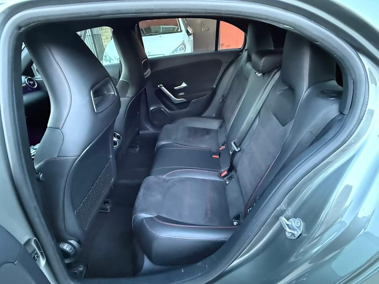Mercedes-benz A 180 d Automatic Premium AMG LINE