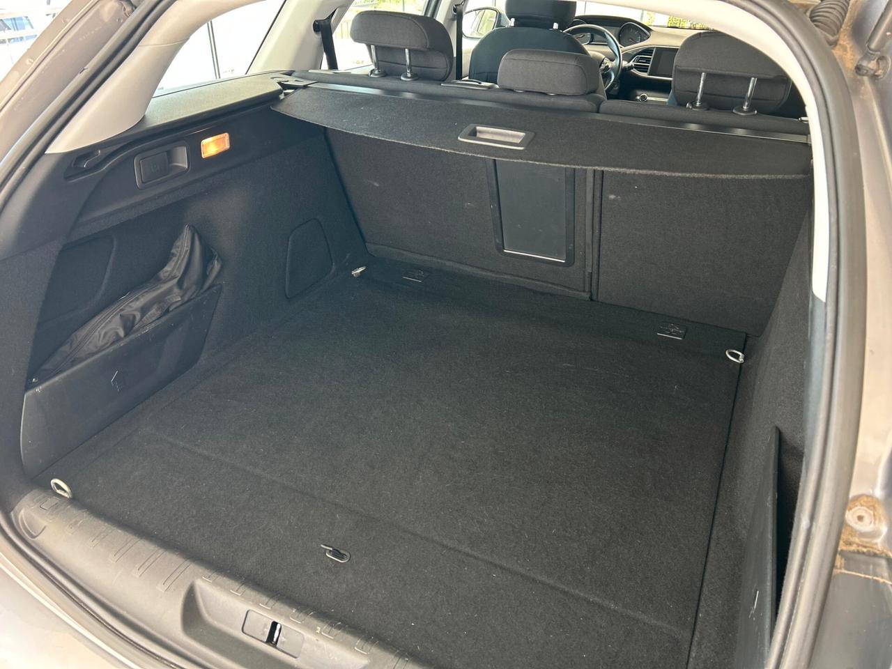 Peugeot 308 BlueHDi 120 S&S SW Business