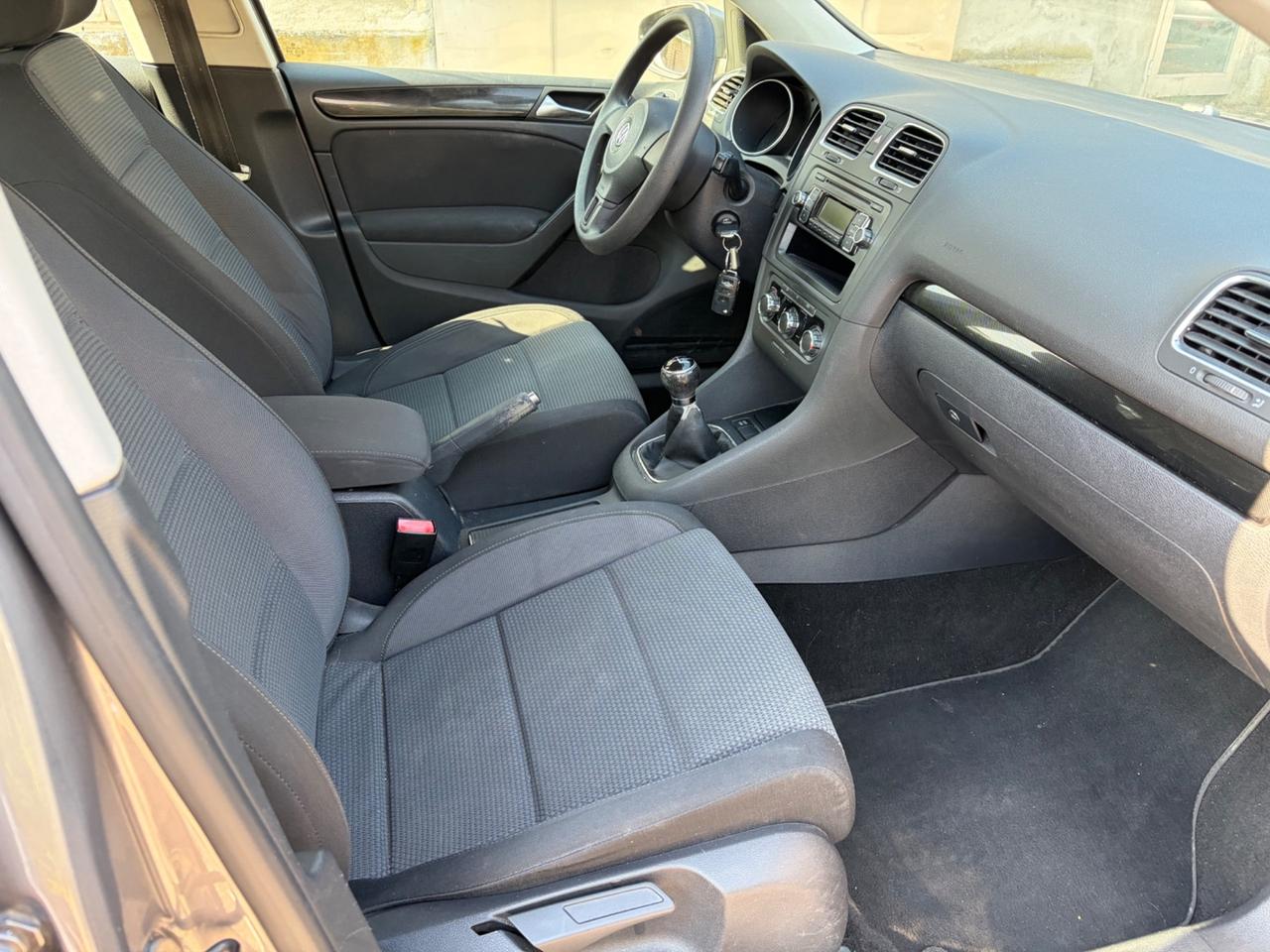 Volkswagen Golf 1.6 BENZINA 86MILA KM