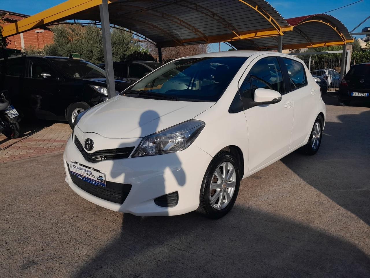 Toyota Yaris 1.0 5 porte Active KM 132 MILA ADATTA X NEO PATENTATI