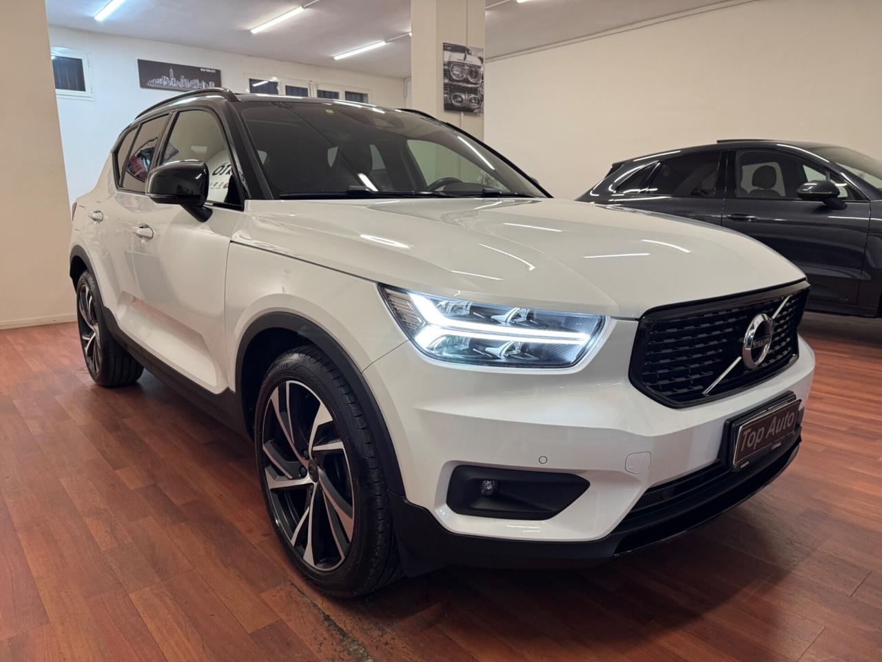 VOLVO XC40 XC 40 D3 GEARTRONIC R DESIGN / TETTO