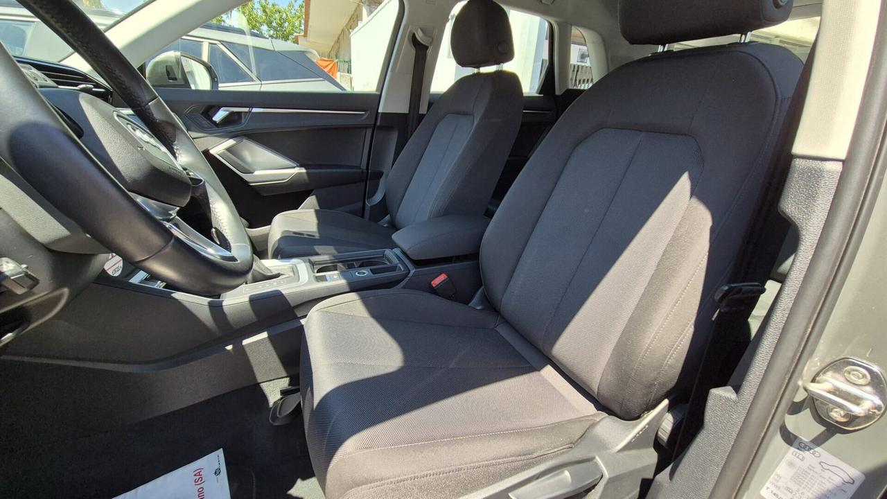 Audi Q3 35 TDI S tronic Business