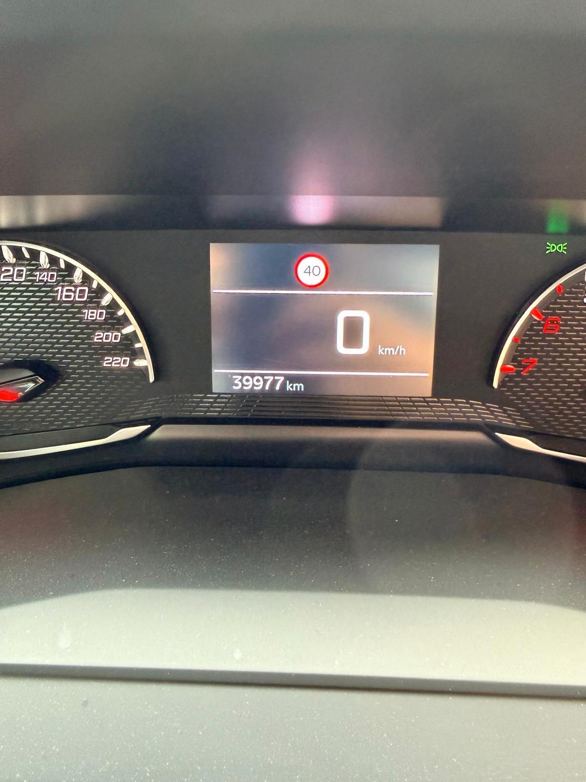 Peugeot 2008 PureTech 100 S&S Allure