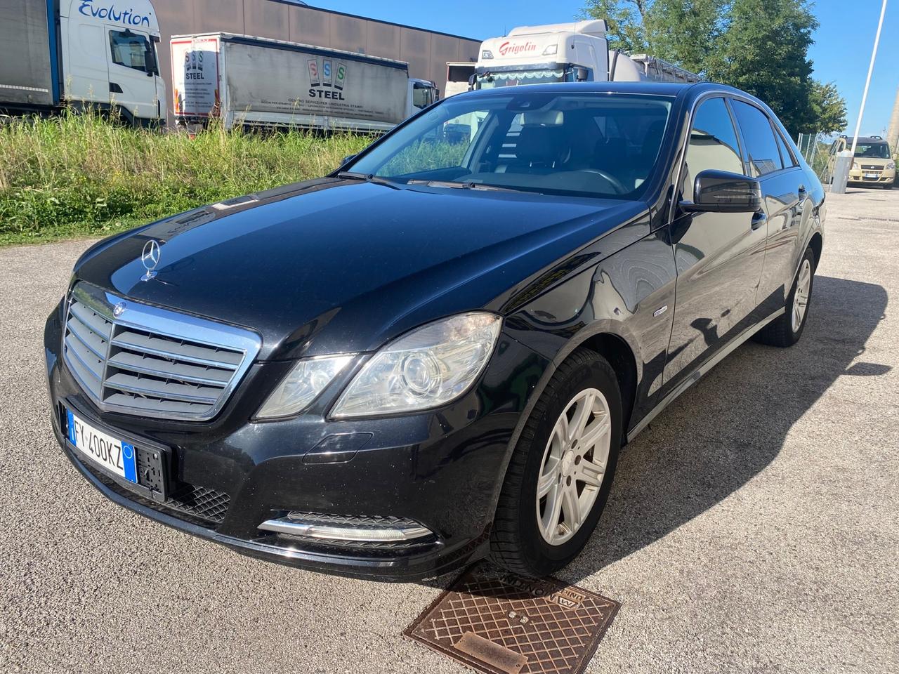 Mercedes-benz E 200 220 CDI BlueEFFICIENCY Executive