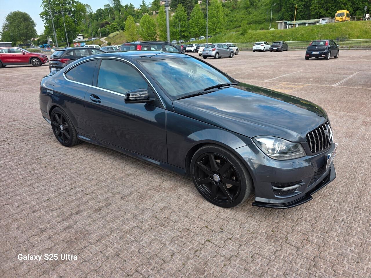 Mercedes C220 coupe AMG valutiamo usato /scambio
