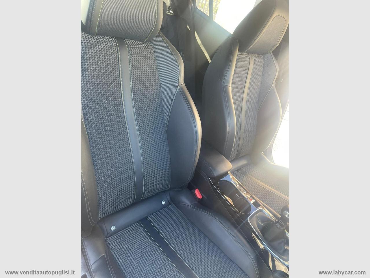 PEUGEOT 2008 PureTech 130 S&S Allure