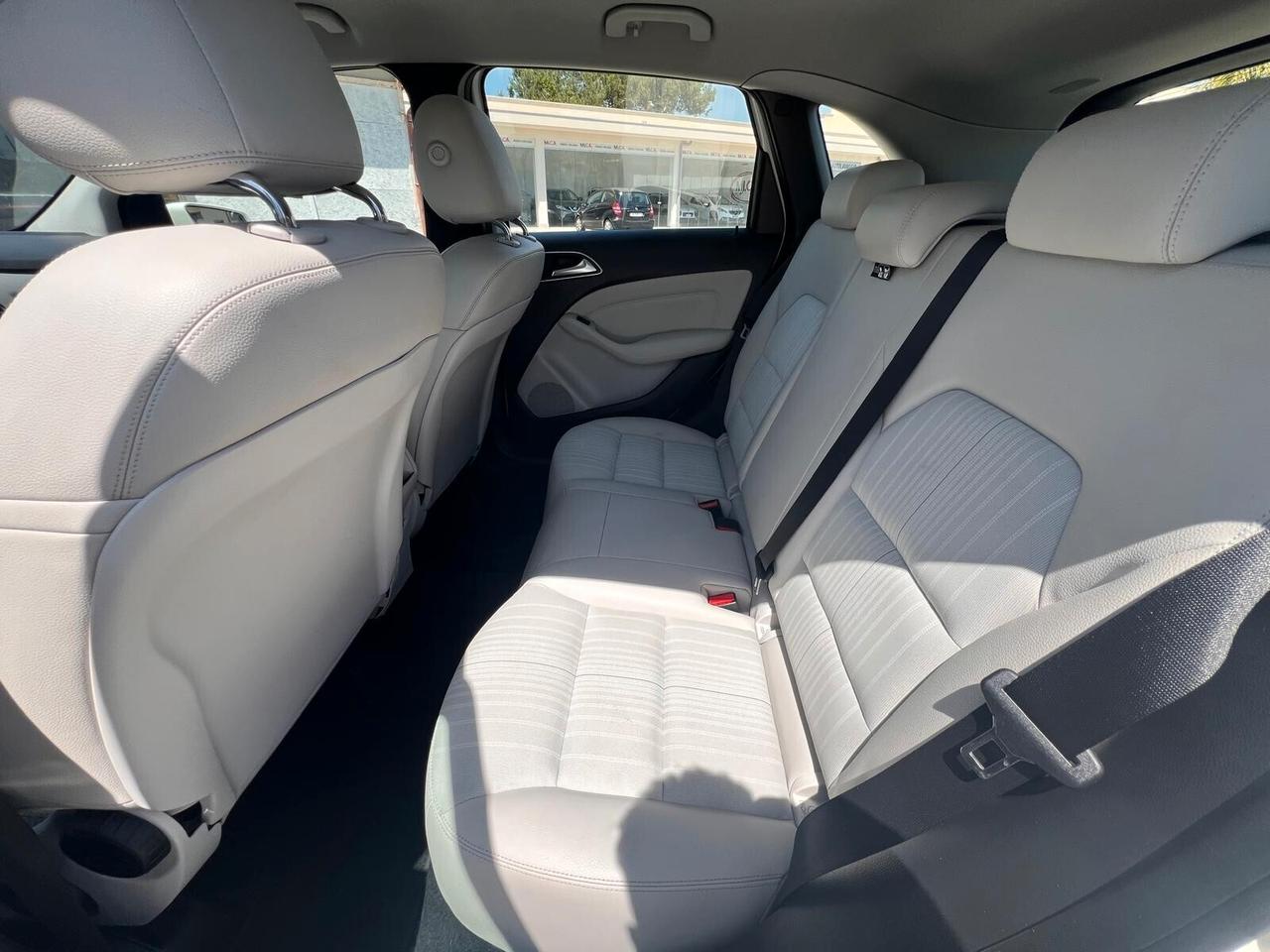 Mercedes-benz B 180 B 180 CDI Automatic Premium