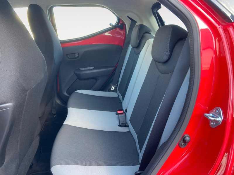 TOYOTA Aygo 5p 1.0 x-play AuToMaTica