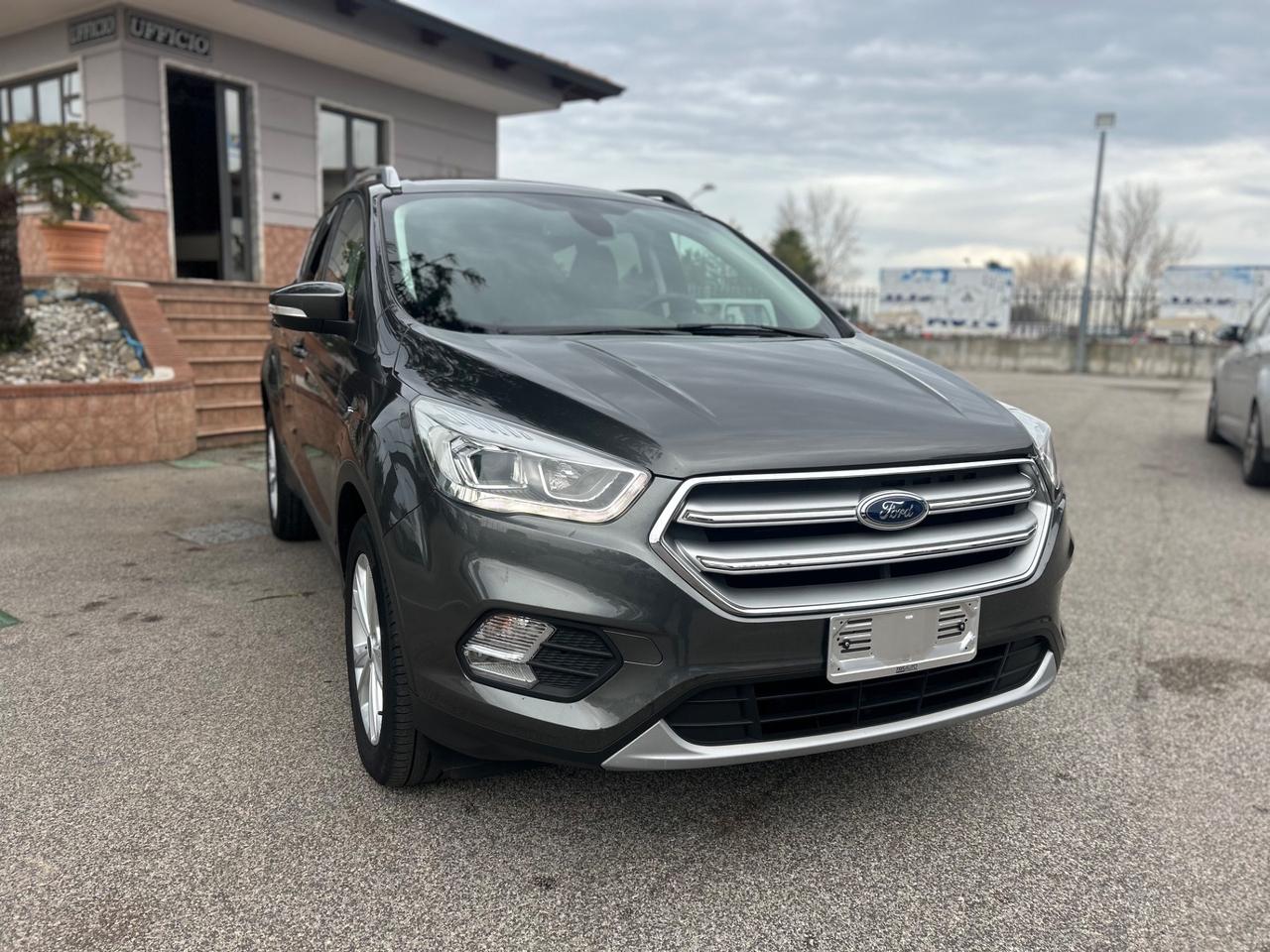 Ford Kuga 1.5 TDCI 120 CV Titanium