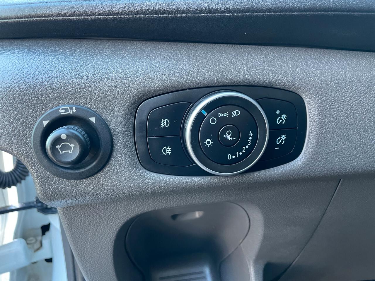 Ford Transit .2.0 tdci MHEV 130cv trend L2H2 E6.2