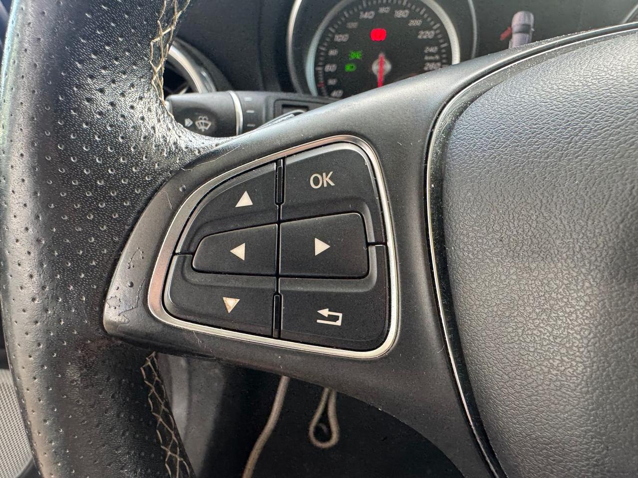 Mercedes-Benz GLA 200 Premium GLA 200 D TET #9904