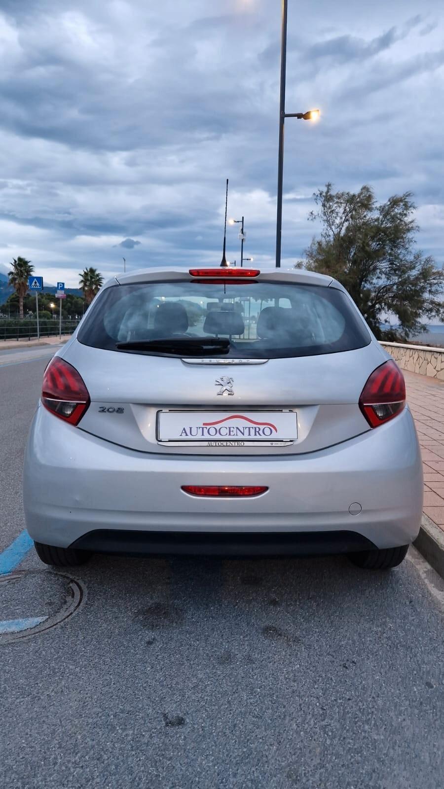 Peugeot 208 PureTech 82 5 porte Allure