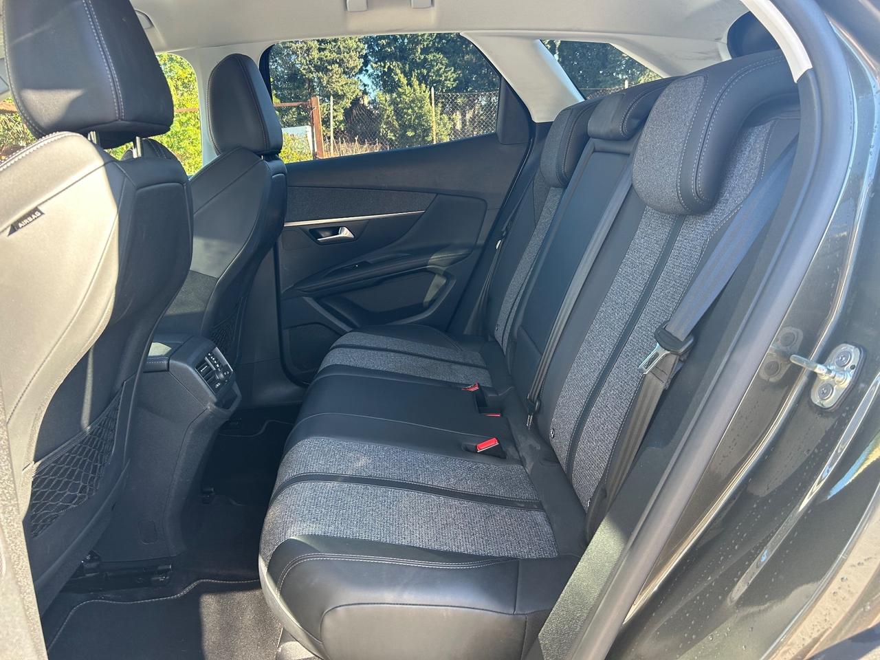 Peugeot 3008 BlueHDi 130 S&S Allure