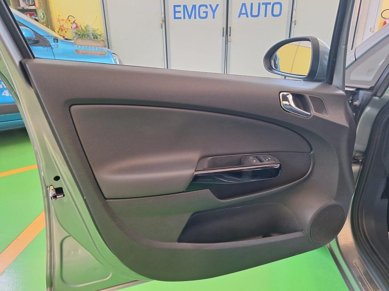 Opel Corsa 1.2 benzina 5 p. Automatico